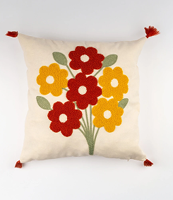 Punch Nakışlı Çiçek Buketi Motifli Kırlent Kılıfı