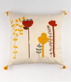 Punch Nakışlı Çiçek Bahçesi Motifli Kırlent Kılıfı