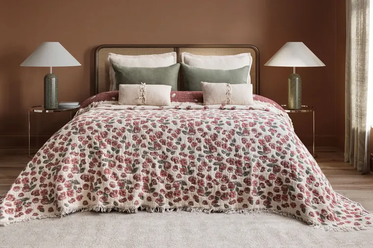 Bloom Menekşe 7 Katlı Yorgan — Pudra yüzü